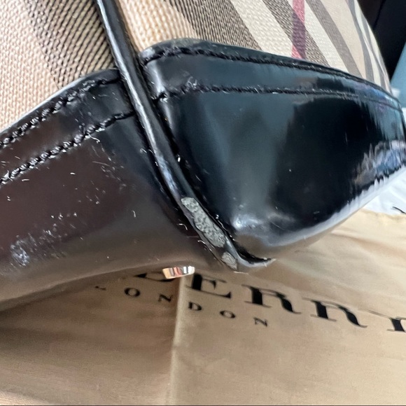 SOLD‼️ Burberry Nova Check Satchel - Picture 6 of 9